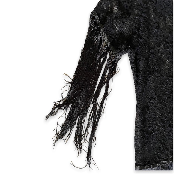 🚫Vintage fringe lace top🚫SOLD🚫 - Picture 7 of 10